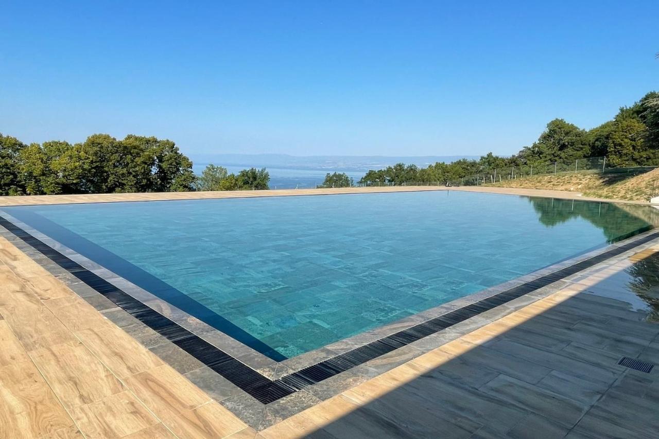 Les Terrasses De Lavaux 1 - Appartement De Luxe Avec Vue Panoramique Et Piscine Puidoux Eksteriør bilde